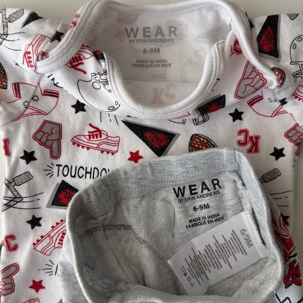 Kansas City Chiefs Baby Bundle 6 Months - Picture 13 of 16